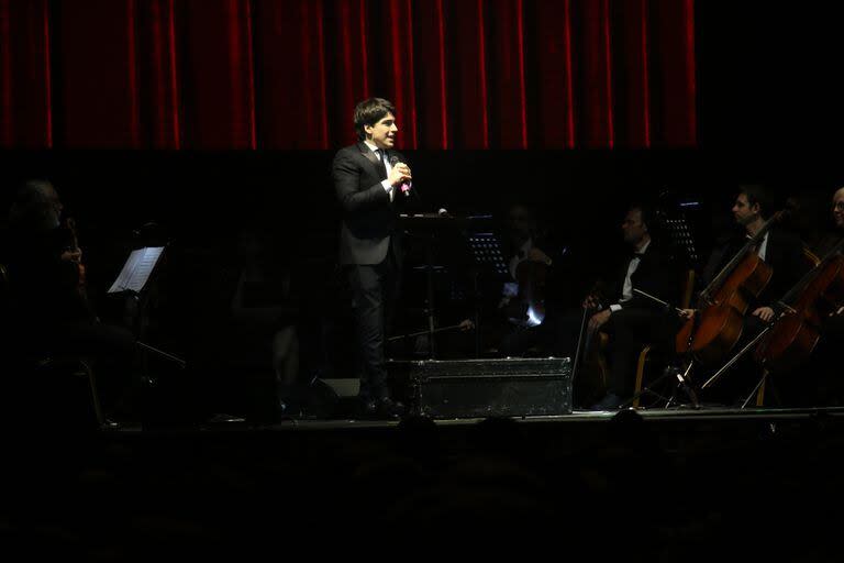 Agustín Sullivan, al actor que interpretó al joven Sandro en la producción que contó la vida del ídolo nacional