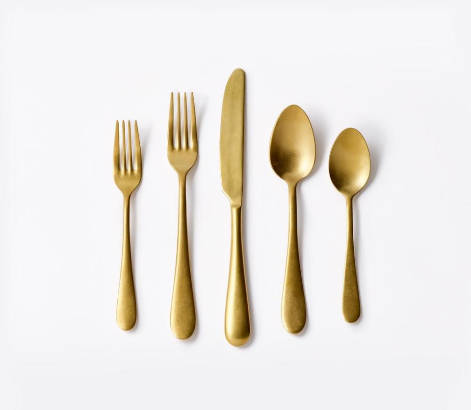 4) Flatware Settings