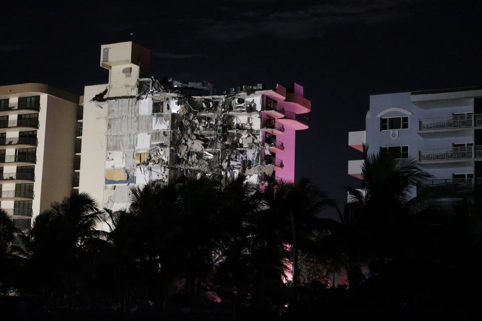 Colapsa edificio en Miami