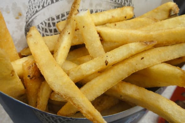 Wendy's Fries vs. McDonald's Frieshttp://www.slashfood.com/2011/04/20/wendys-fries-vs-mcdonalds-fries-an-analysis/
