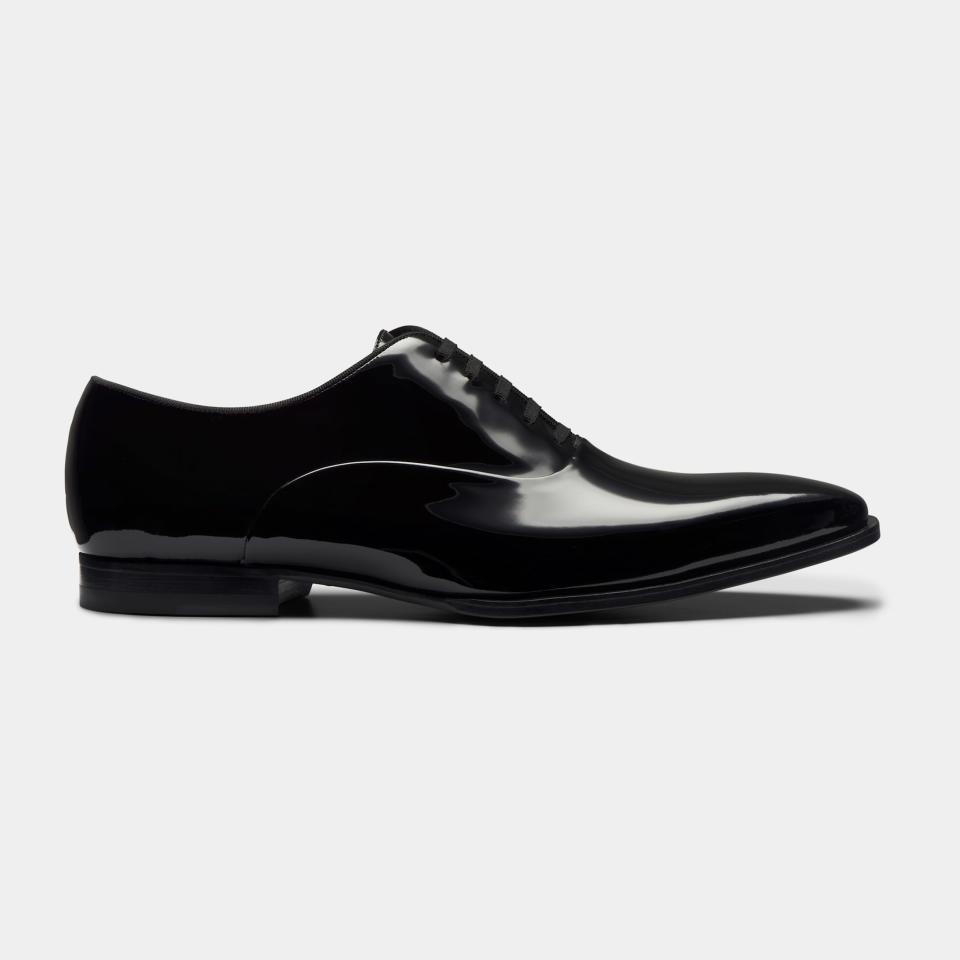 <p><a href="https://go.redirectingat.com?id=74968X1596630&url=https%3A%2F%2Fsuitsupply.com%2Fen-us%2Fmen%2Fshoes%2Fblack-tuxedo-oxford%2FFW1708.html&sref=https%3A%2F%2Fwww.menshealth.com%2Fstyle%2Fg27102616%2Fbest-tuxedo-shoes%2F" rel="nofollow noopener" target="_blank" data-ylk="slk:Shop Now;elm:context_link;itc:0;sec:content-canvas" class="link ">Shop Now</a></p><p>Black Tuxedo Oxford</p><p>suitsupply.com</p><p>$299.00</p>