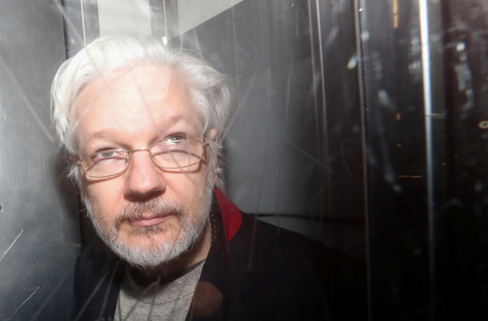 Julian Assange im Januar nach einem Gerichtstermin in London (Bild: Reuters/Simon Dawson)