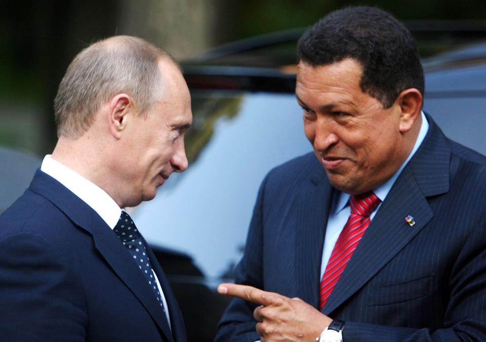 hugo chavez putin