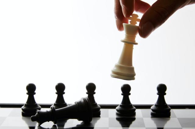 Let's Play Chess – Eagle News Online