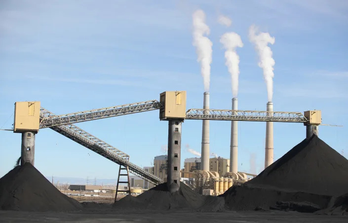 PacifiCorp&#39;s Hunter coal-fired power plant