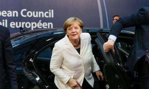 Second day of European Council Meeting in Brussels<br>epa06277813 German Chancellor Angela Merkel (C) arrives on the second day of the European Council Meeting in Brussels, Belgium, 20 October 2017. European leader meet in Brussels on 19 and 20 October 2017 to discuss most pressing issues, including migration, defence, foreign affairs and digitalisation and to review the latest developments in the negotiations following the United Kingdom's notification of its intention to leave the EU. EPA/STEPHANIE LECOCQ