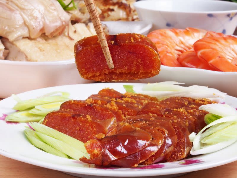 ▲整理網友留言，烏魚子是眾人心目中最不可或缺的年菜。（示意圖／Shutterstock）