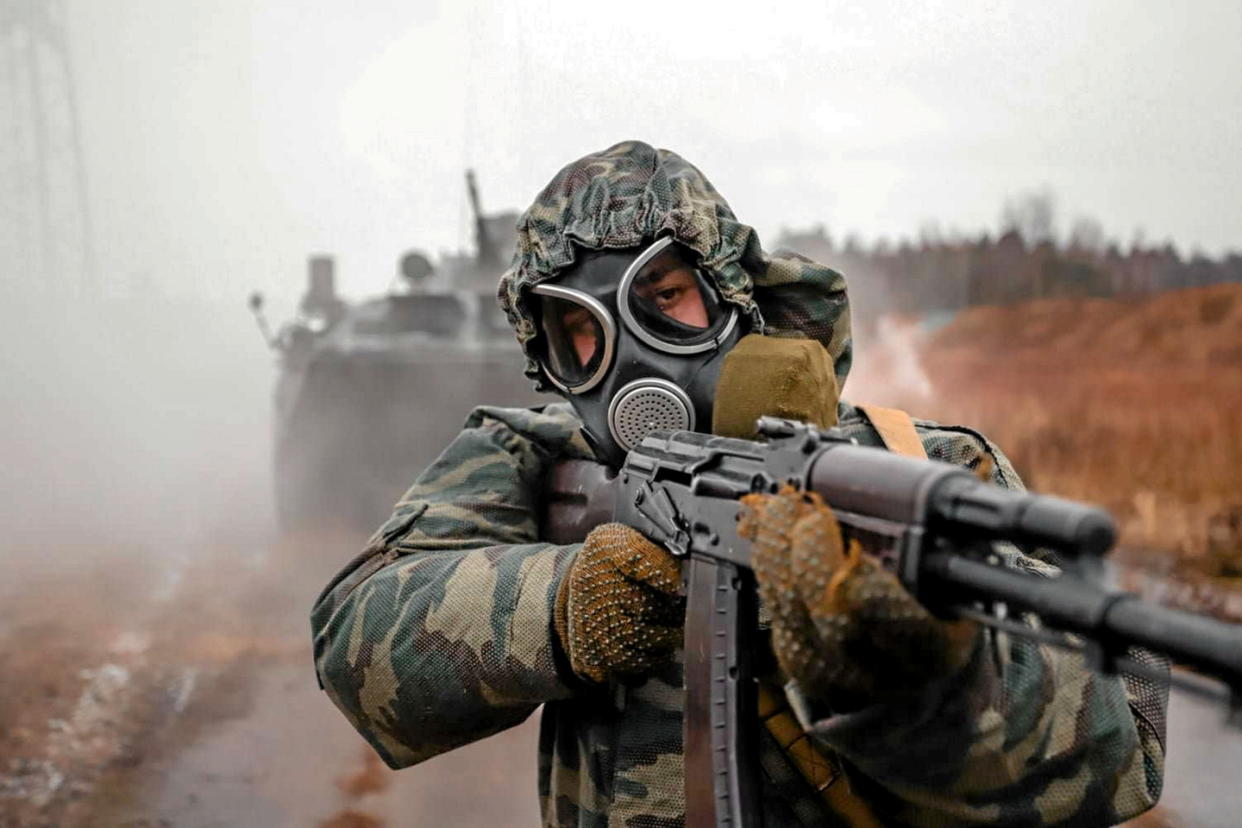 Un soldat russe appartenant à une unité de guerre chimique à l'entrainement. Depuis le début de la guerre, des doutes subsistent sur l'utilisation d'armes chimiques en Ukraine.   - Credit:EyePress News/Shutterstock/SIPA / SIPA / EyePress News//SIPA