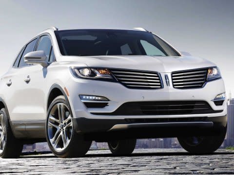 2015 LINCOLN MKC SUV split wing grille
