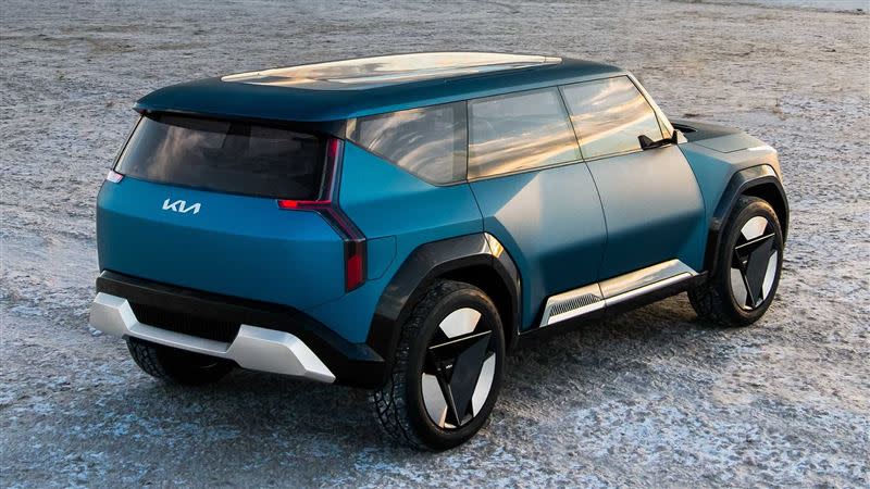 KIA Concept EV9未來量產後，售價預計將自50,000美元起跳。（圖／翻攝自KIA官網）