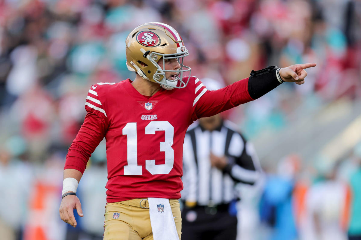 49ers official account posts awesome Garoppolo and Purdy locker