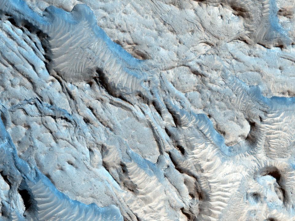 mars surface river channels water