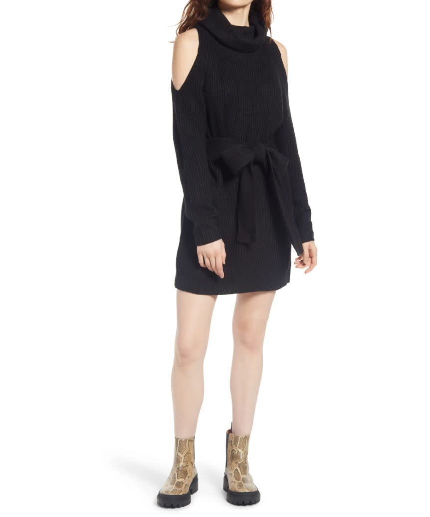 This dress comes in sizes XS to XL. <a href="https://fave.co/2UflZpq" target="_blank" rel="noopener noreferrer">Find it for $56 at Nordstrom</a>.