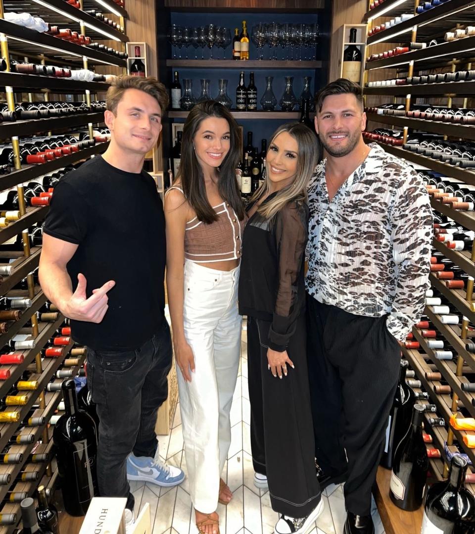 'Vampire Dairies' Heartthrobs & 'Vanderpump Rules' Couples Spotted At Circa Las Vegas