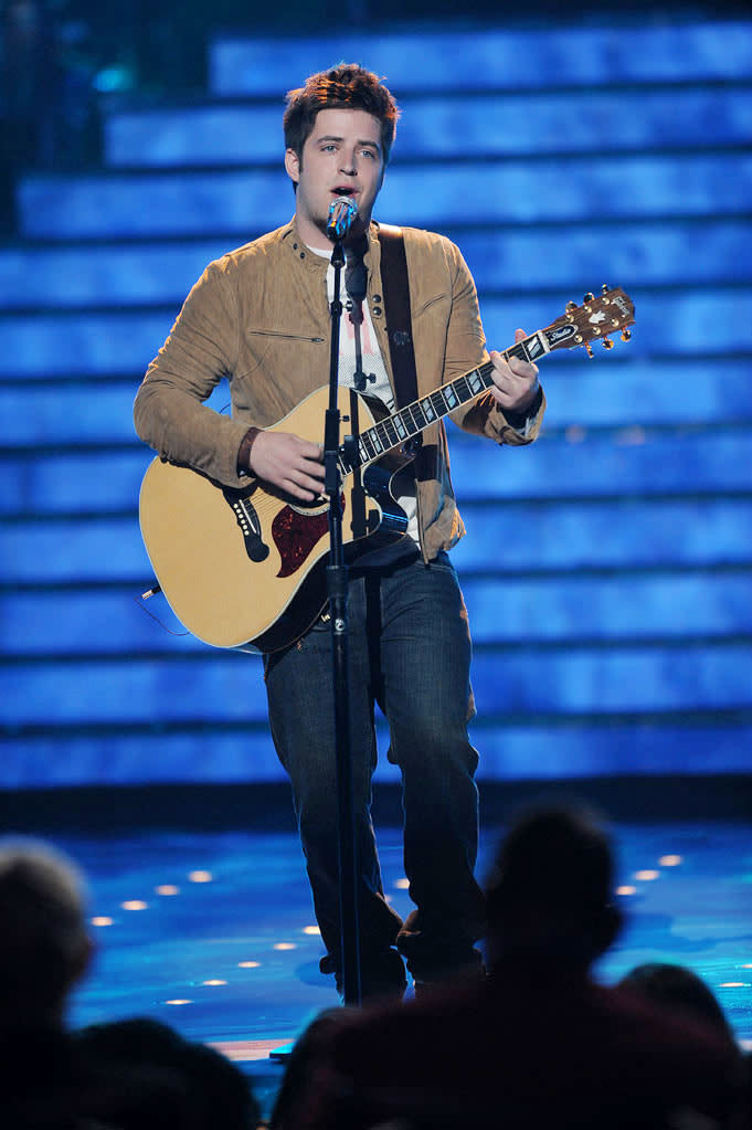 Lee DeWyze performs "Everybody Hurts" by R.E.M. on "American Idol."