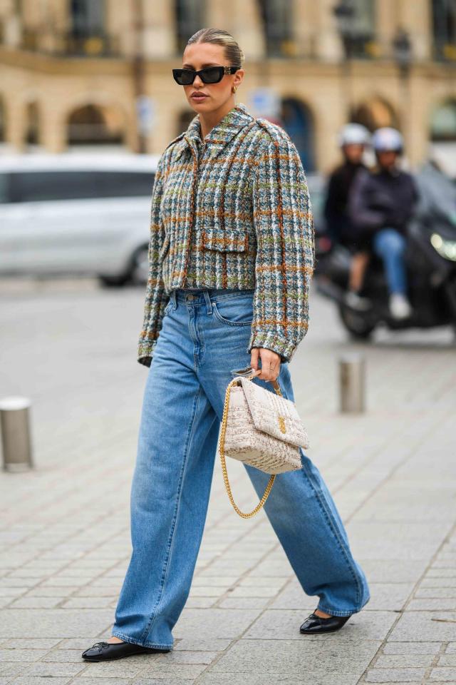 How To Style Baggy Jeans And Ballet Pumps, According To Katie