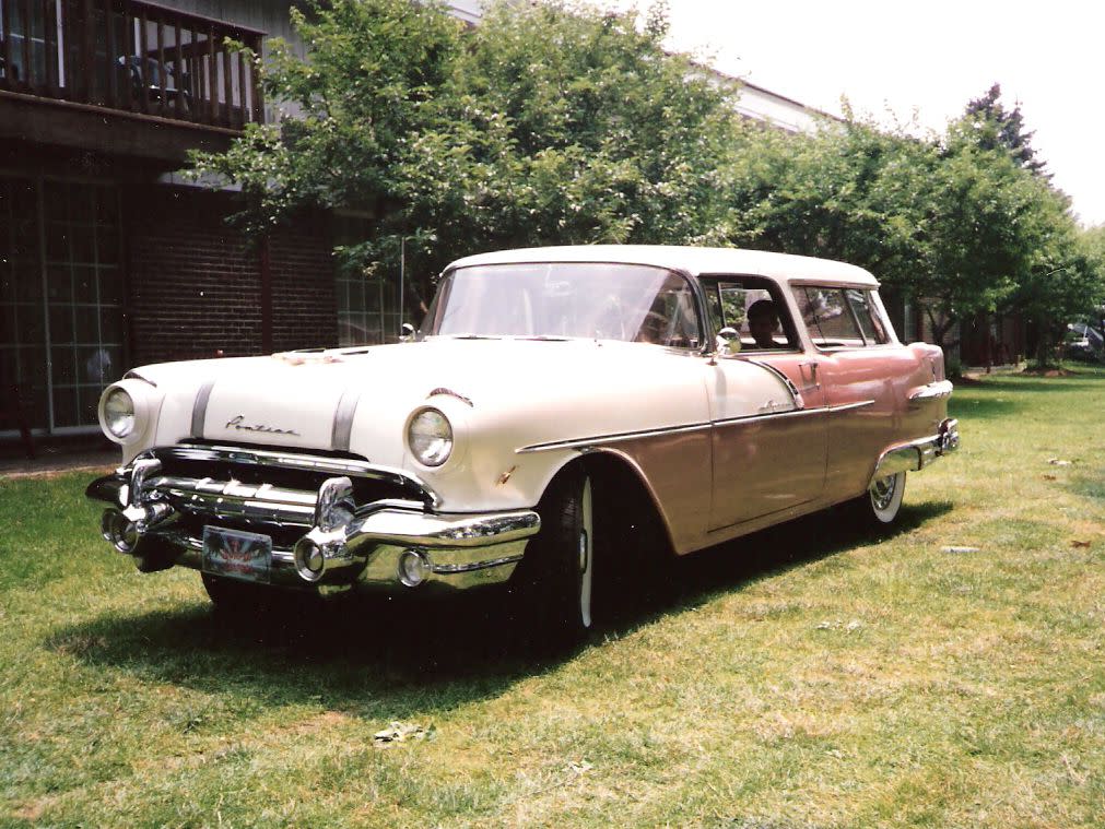 1956 Pontiac Star Chief Custom Safari 2-door station wagon