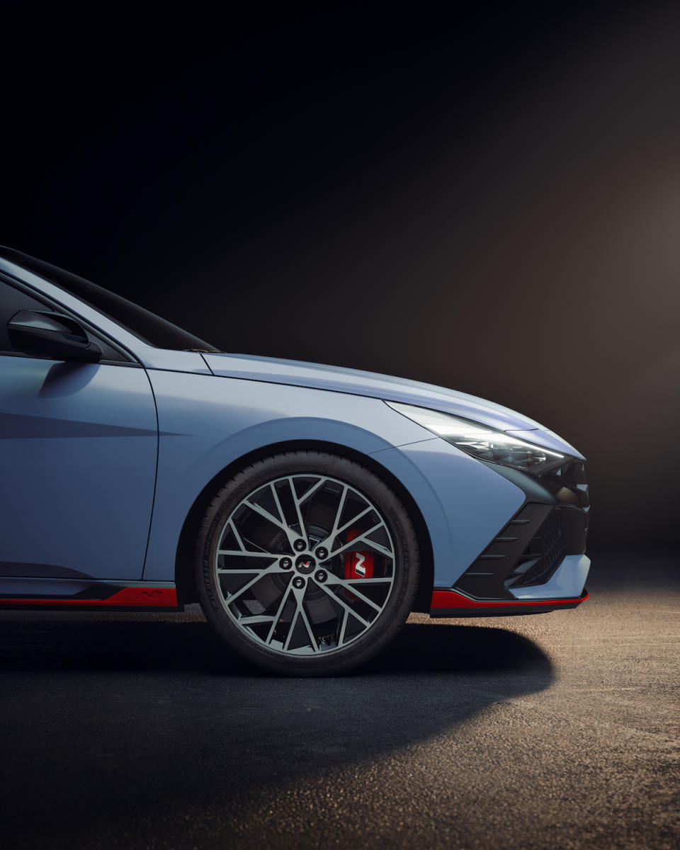 hyundai-elantra-n-debuts-studio-03_jpg.jpg