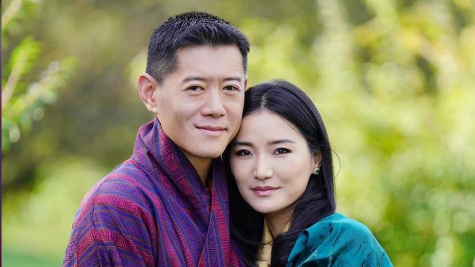 不丹國王旺楚克與王后吉增佩瑪，被譽為「最登對的王室夫妻」。（圖／海鵬影業提供）