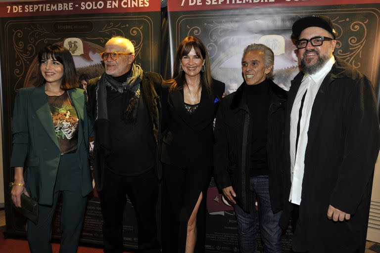 Romina Fernandes, Juan Leyrado y Luciano Leyrado junto a Frigerio y Jairo