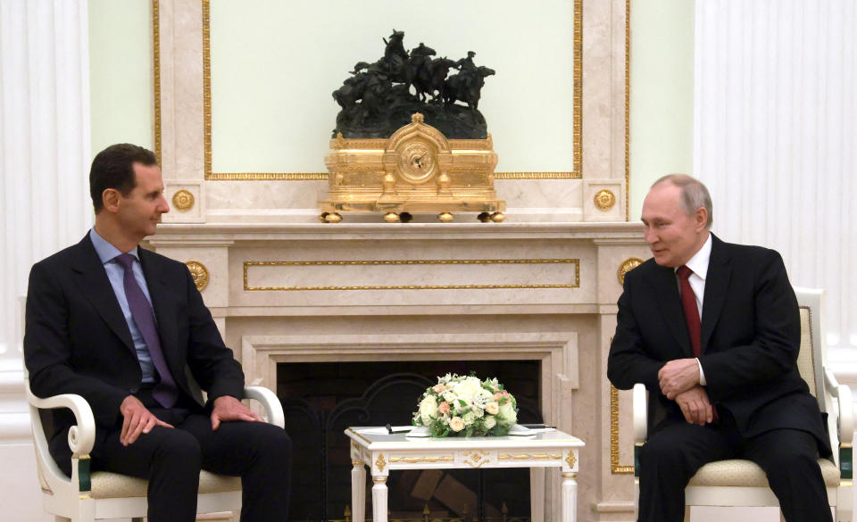 Vladimir Poutine et Bachar el-Assad, chacun au pouvoir depuis plus de 20 ans, sont également d'étroits alliés. (Photo Vladimir Gerdo / SPUTNIK / AFP)