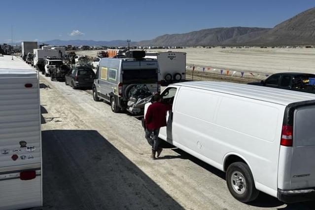 No longer stranded, tens of thousands clean up and head home after Burning  Man floods