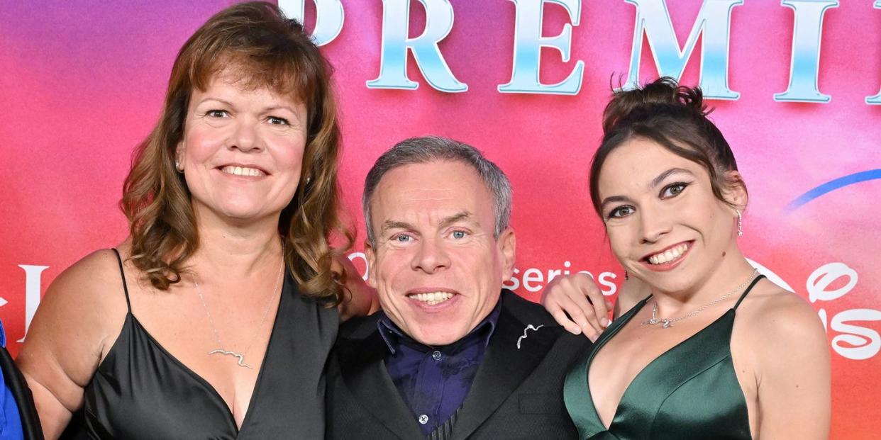 harrison davis, samantha davis, warwick davis, and annabelle davis, pictured in 2022