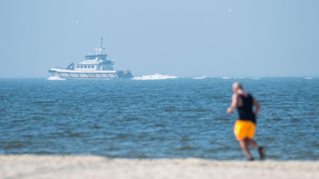 Leichter Ausdauersporteinheiten können im Urlaub wohltuend sein. Foto: Lino Mirgeler