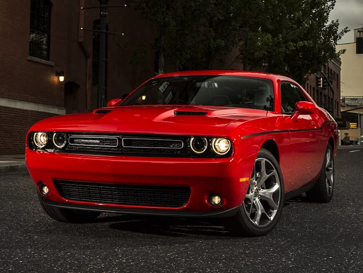 2016 Dodge Challenger SXT Plus photo