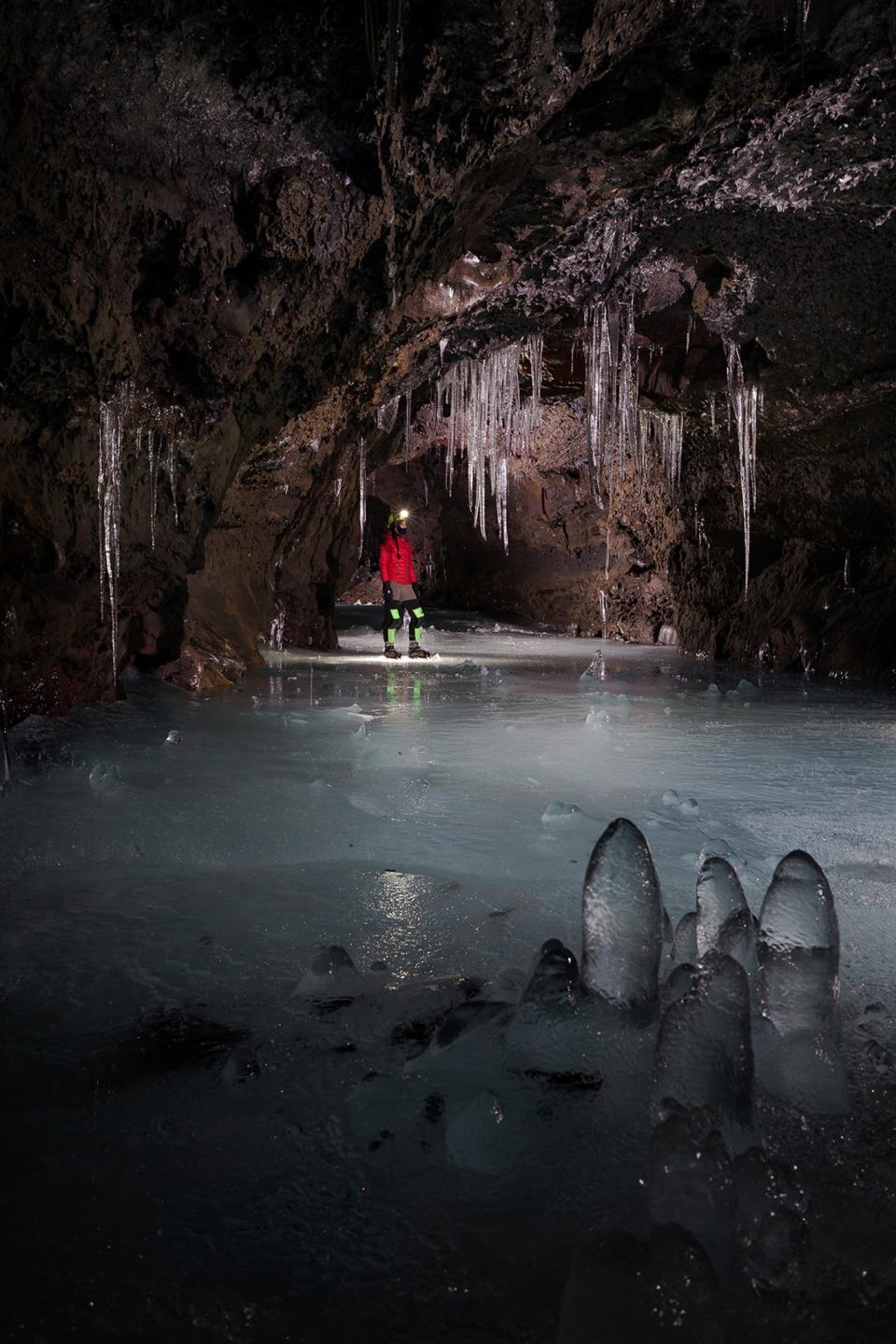 <p>Deep Ice Cave – California, USA. (Photo: Josh Hydeman / NSS / Caters News) </p>