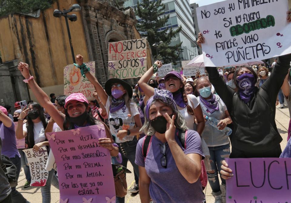 Mujeres protestan contra la violencia de género