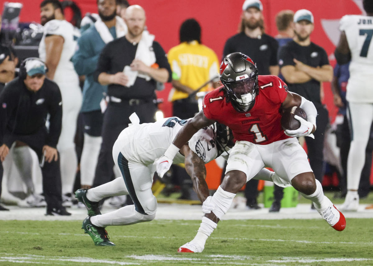 Bucs offense quiet in 25-11 loss to Eagles