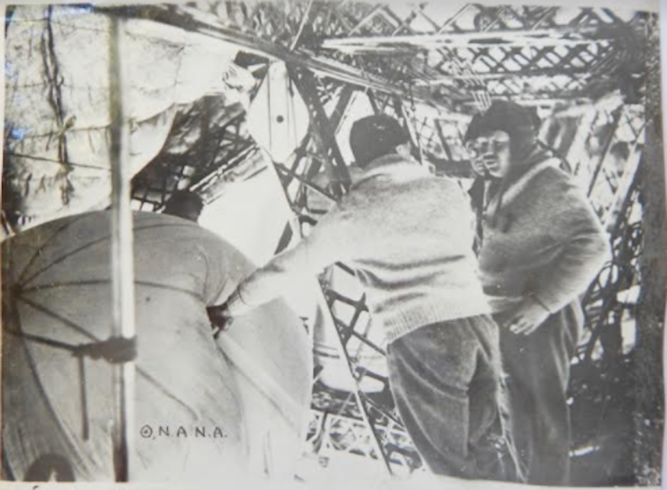 Pavel Molchanov and Ludwig Weickmann prepare to launch a weather balloon. <a href="https://radiosondemuseum.org" rel="nofollow noopener" target="_blank" data-ylk="slk:Radiosonde Museum of North America;elm:context_link;itc:0;sec:content-canvas" class="link ">Radiosonde Museum of North America</a>