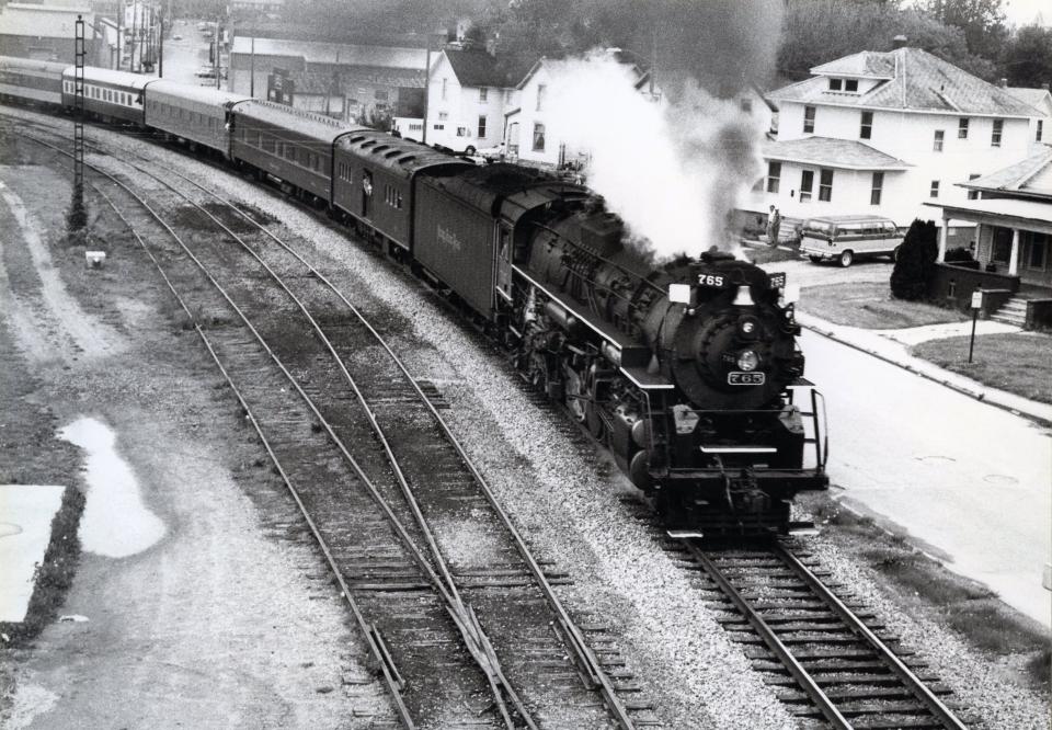 A steam engine rolls into Fremont in the 1980s.