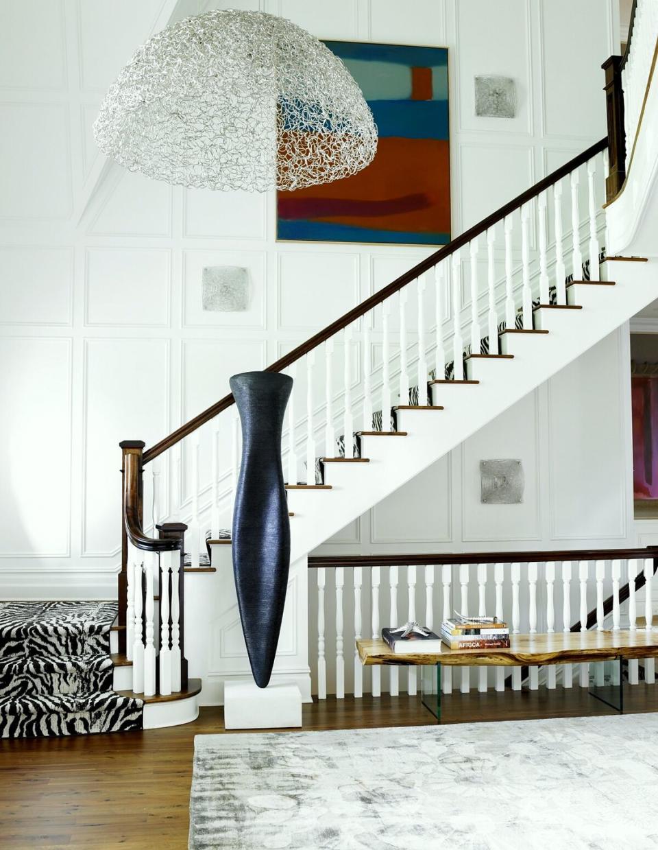 A bold, modern entry foyer