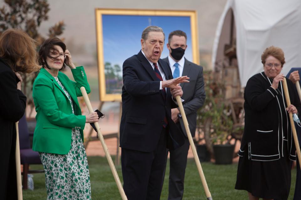 Elder Jeffrey R. Holland, form the Quorum of the Twelve, addresses community members at the Red Cliffs Utah Temple groundbreaking Saturday, Nov. 7, 2020. 