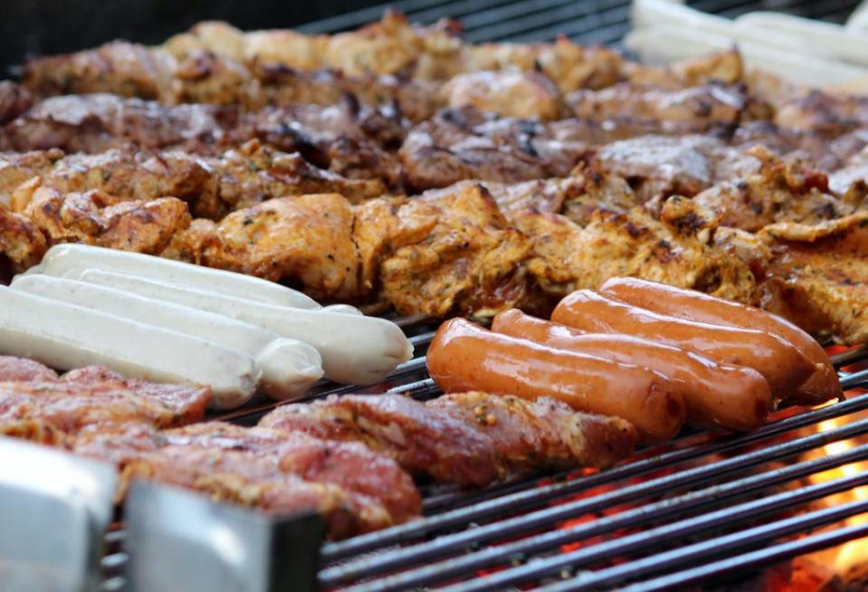 網友曝鄰居中秋烤肉烤了將近10小時。（示意圖／翻攝自Pixabay）