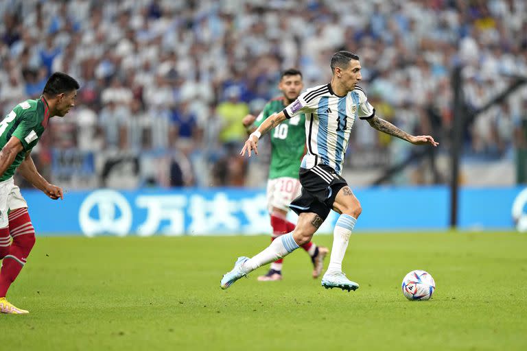 Durante la segunda mitad con México se vio lo mejor de Ángel Di María, encarador y profundo por la derecha de la cancha