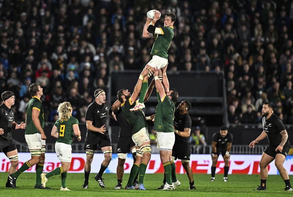 South Africa's Franco Mostert wins a lineout during the Rugby Championship test match between the All Blacks and South Africa at Mt Smart Stadium in Auckland, New Zealand, Saturday, July 15, 2023. ( Alan Lee/Photosport via AP)