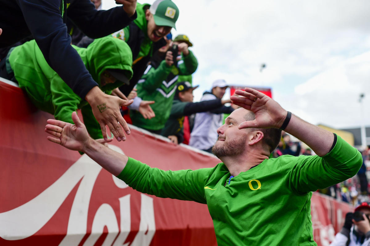 Bill Oram: Oregon and Oregon State do right by their fans by