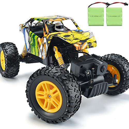 DOUBLE E RC Cars Rechargeable Remote Control Car with 2 Batteries 4WD Off Road Monster Truck Rock Crawler Toys for Boys Girls on All Age (Amazon / Amazon)