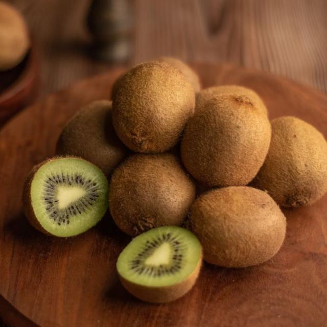 Why kiwi is a fall and winter fruit