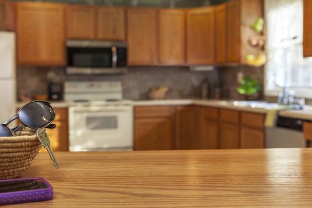 8 Things You Should Never Keep On Your Kitchen Countertops