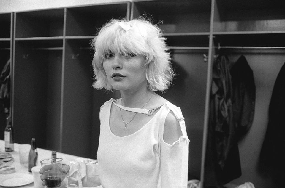 <p>Debbie Harry backstage at the Philadelphia Spectrum on January 1, 1978.</p>