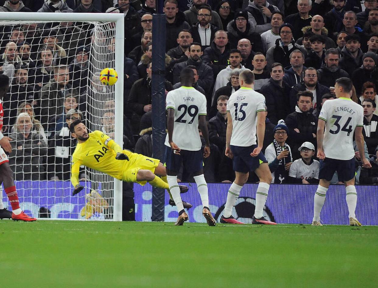 Lloris mit Slapstick-Patzer - Ödegaard zaubert im London-Derby