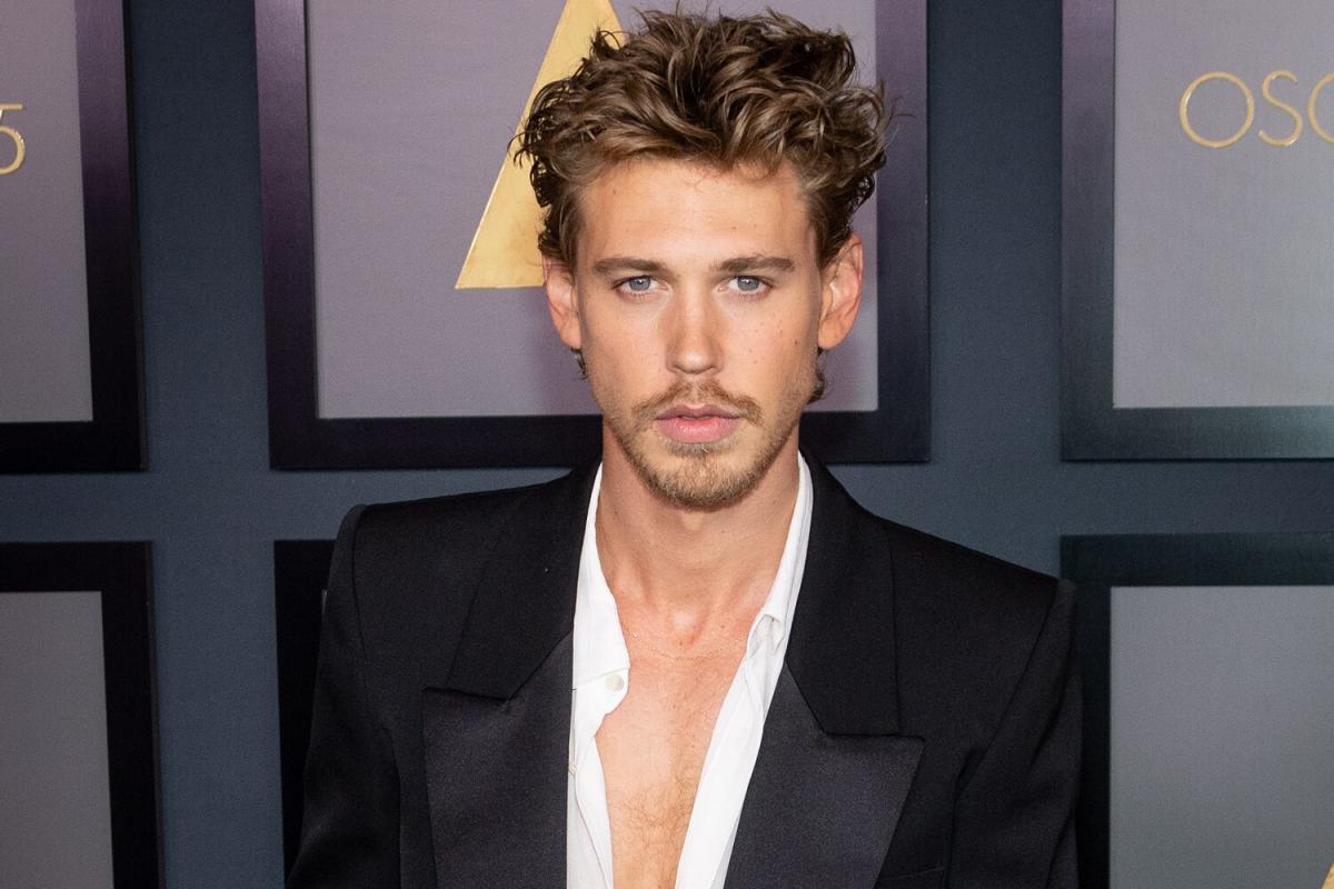 Austin Butler says he 'cried every night' after mom's death: 'Never ...