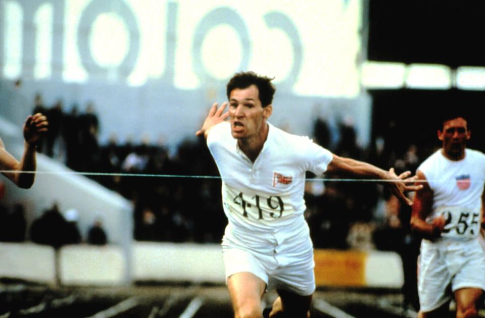 Cross as Harold Abrahams breasts the tape in Chariots of Fire (1981) - Rex Features