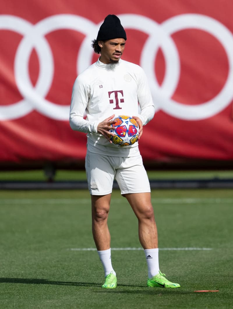 Bayern Munich's Leroy Sane in action during a training session at the Saebener Strasse training ground, ahead of Tuesday's UEFA Champions League semi final soccer match against Real Madrid. Sven Hoppe/dpa