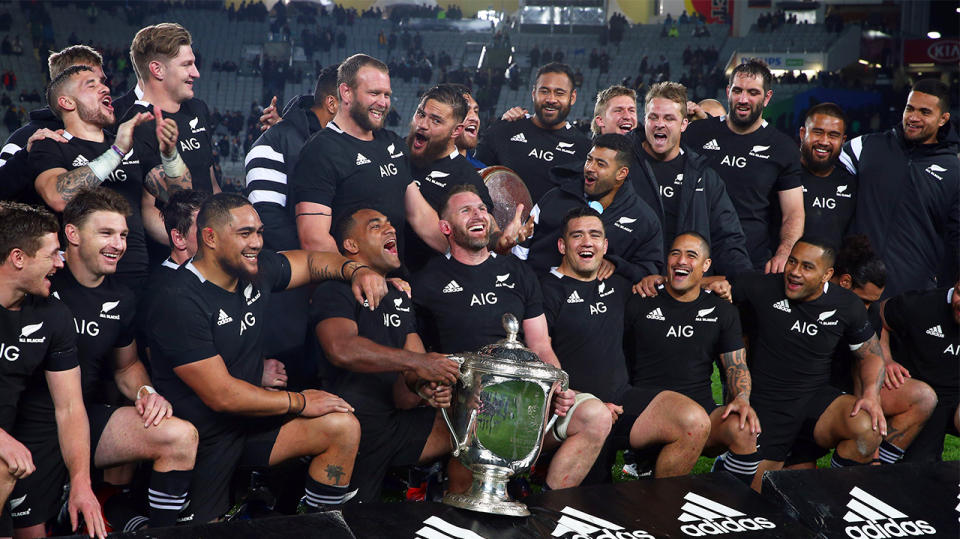 The All Blacks celebrate during The Rugby Championship and Bledisloe Cup Test match between the New Zealand All Blacks and the Australian Wallabies at Eden Park on August 17, 2019 in Auckland, New Zealand. (Photo by Renee McKay/Getty Images)