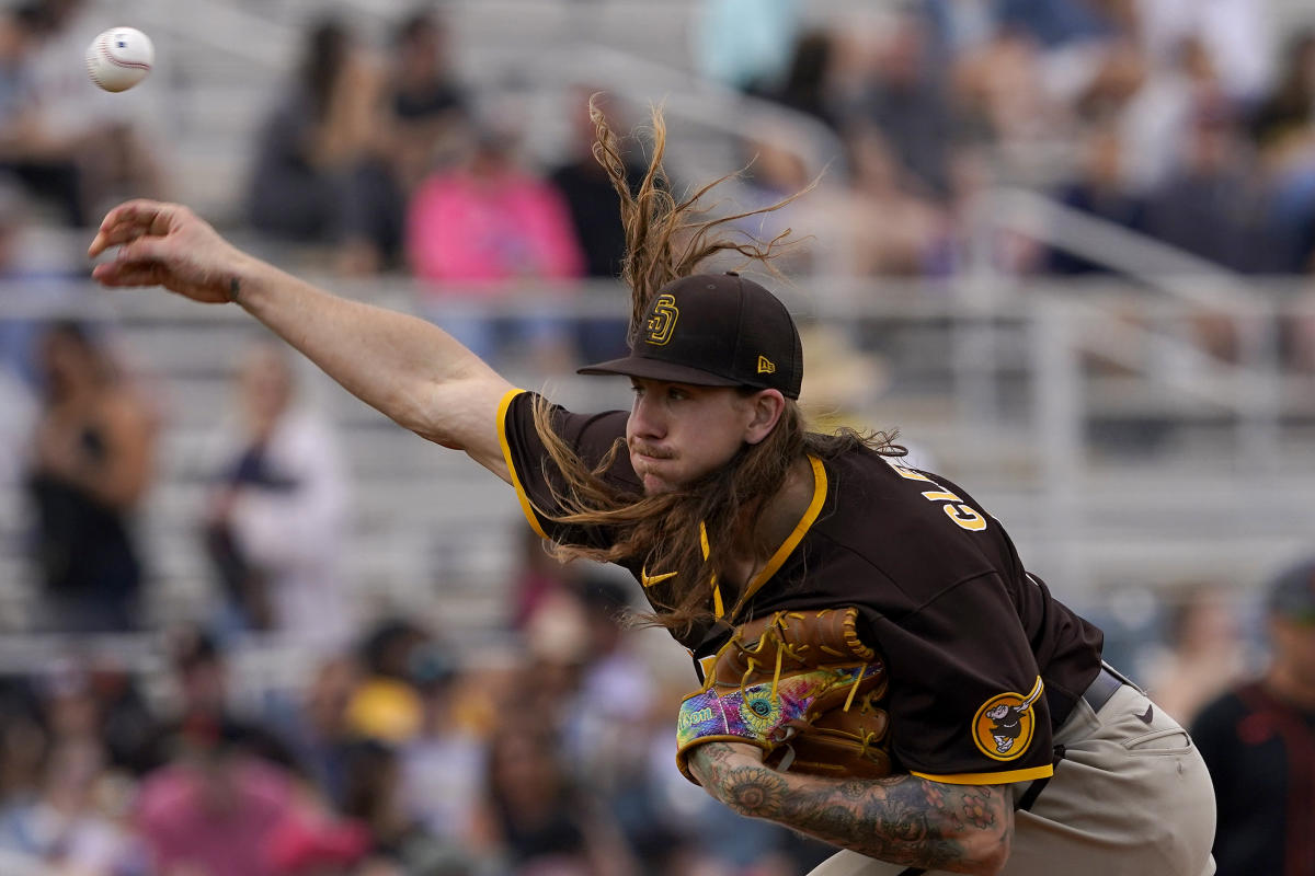 Padres' Clevinger leaves game vs. Angels after one inning